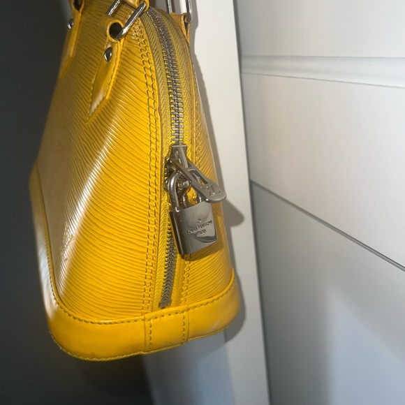 Louis Vuitton Yellow alma bb - Picture 2 of 4